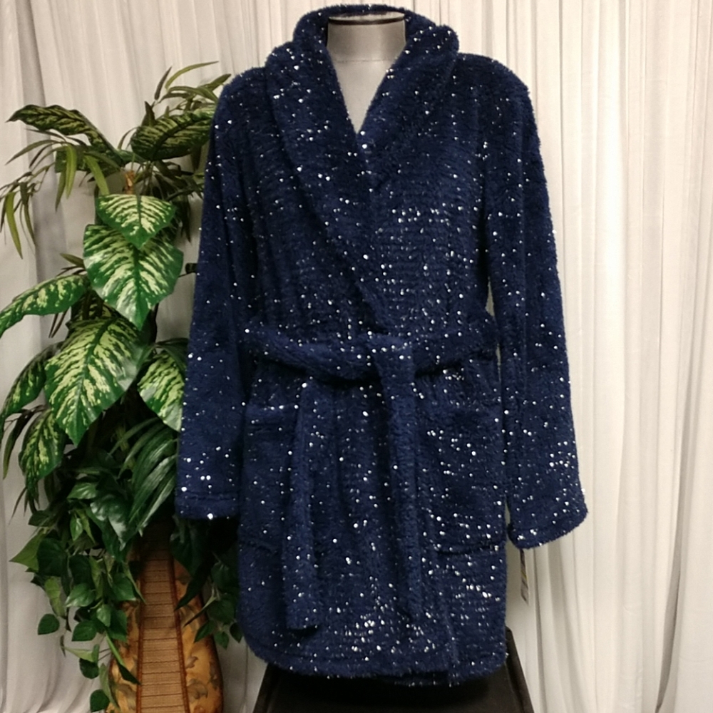 Jenni Robe (M) - Picture 1 of 7